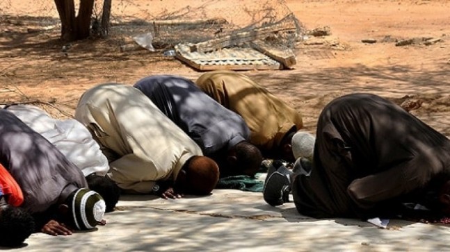 Aleviler Namaz Kılmak Zorunda mı?